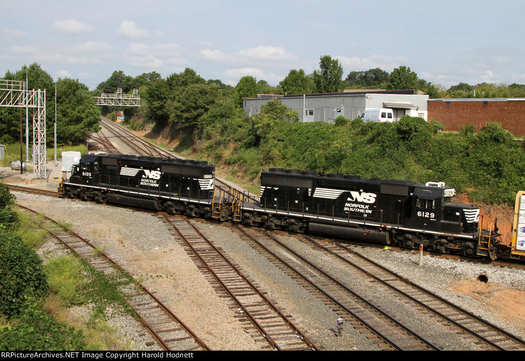 NS 6105 & 6129 lead train E25 across Boylan Junction